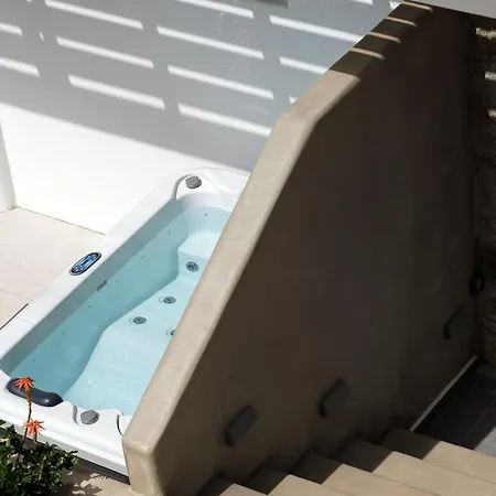 Ionic Hotel 4*