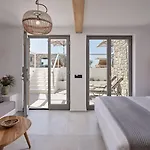 Ionic Hotel