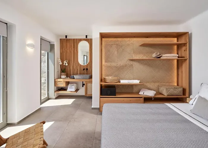 Ionic סופר פרדייז ביץ'